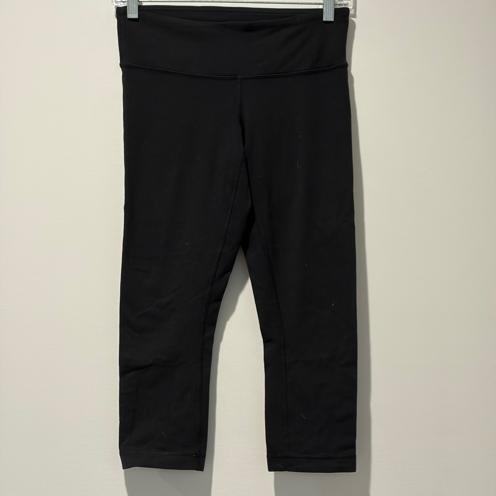 Lululemon Black Cropped Leggings Capri Yoga Pants Athletic Tights Womens Size 4